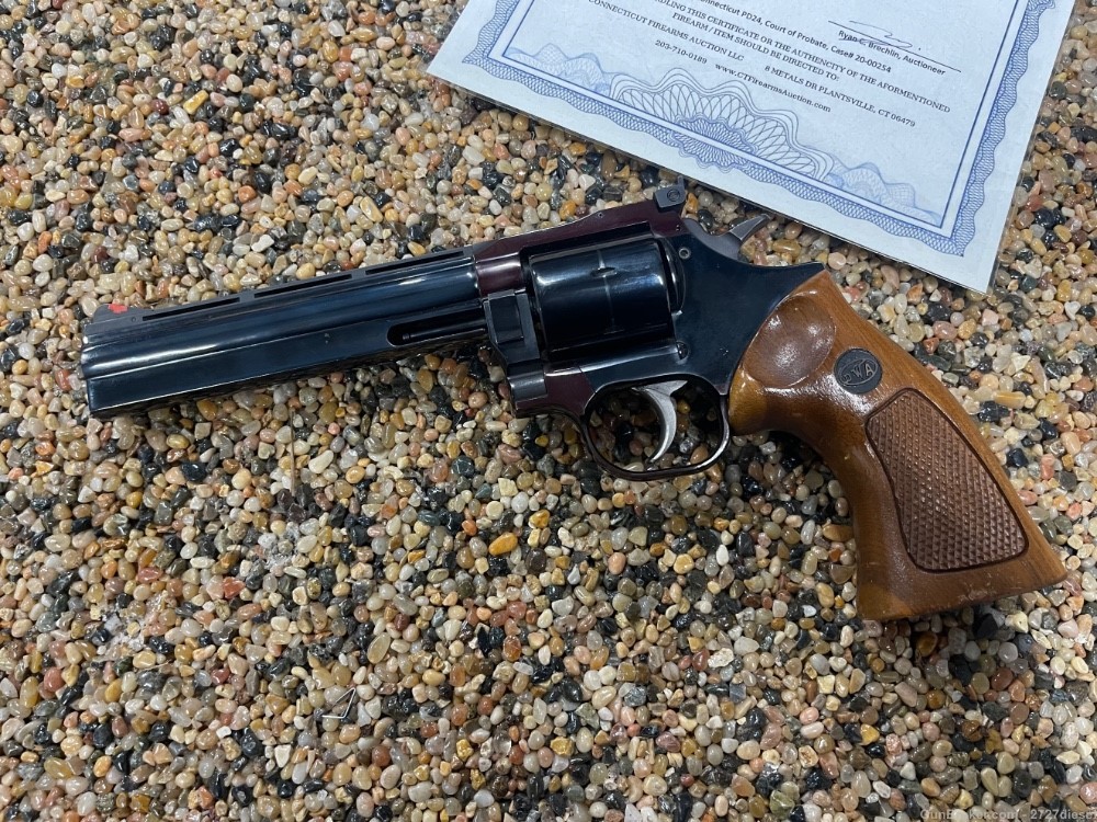 Apix461272504.jpg Apix461272504.jpg