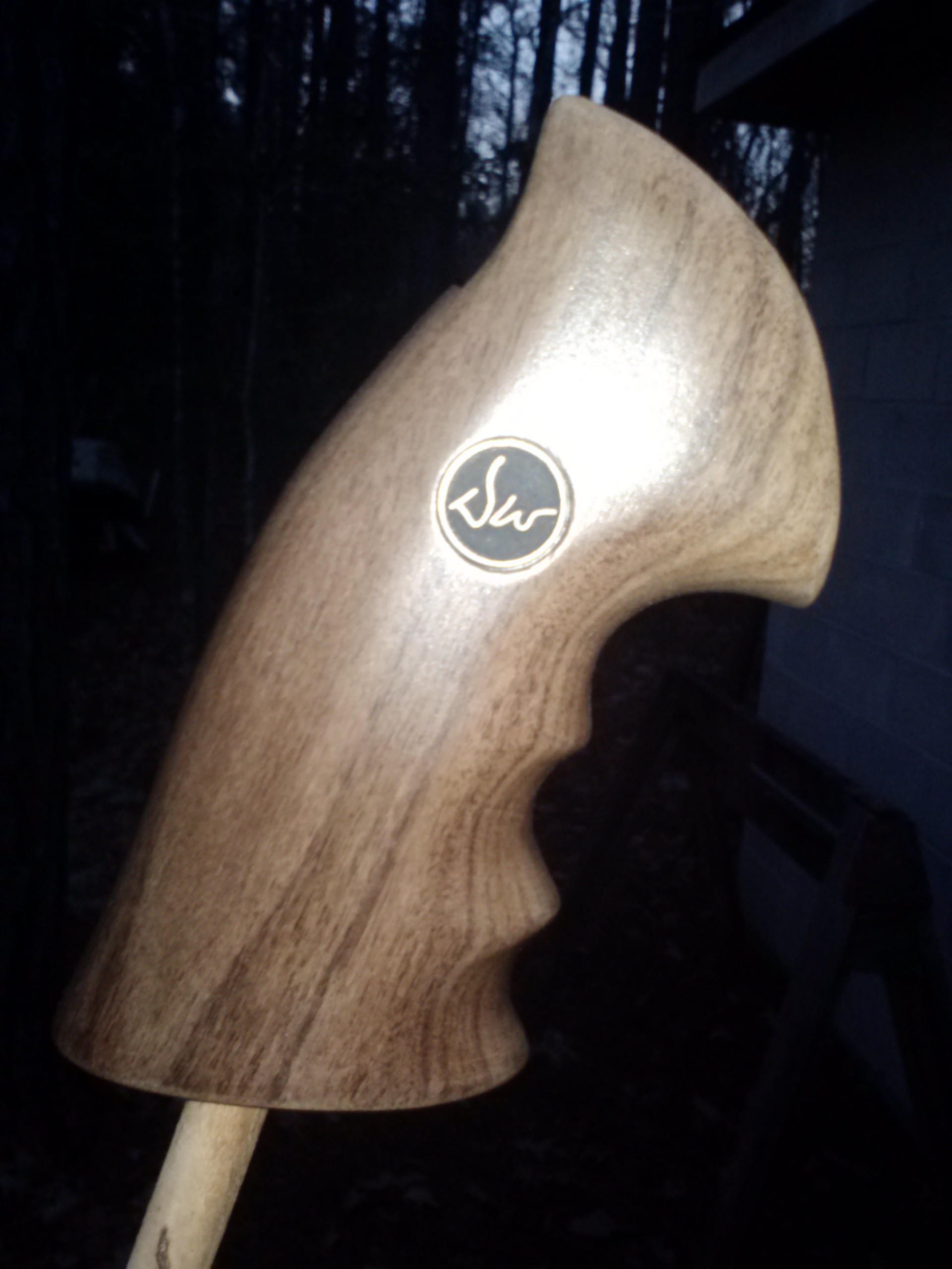 Rosewood-LB-Special.jpg Rosewood-LB-Special.jpg