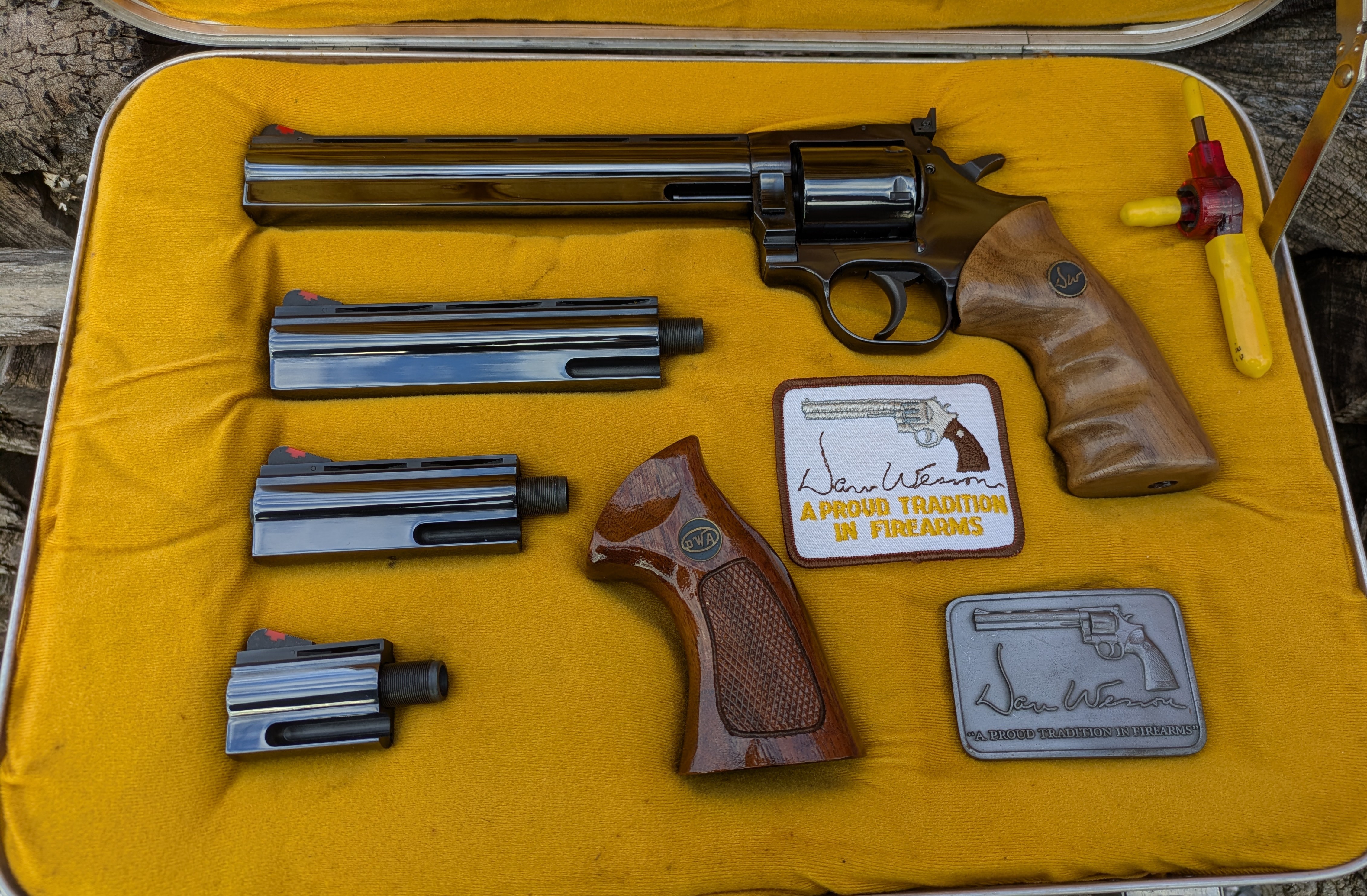 15-2-Unfluted-Black-Chromex.jpg 15-2-Unfluted-Black-Chromex.jpg