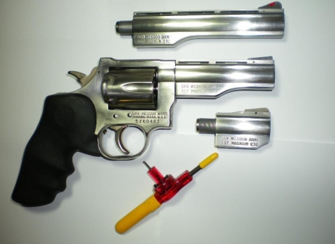 Dan-Wesson-3-diff-barrels.JPG