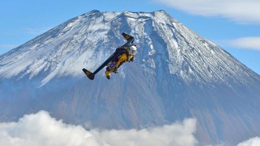 ht_jetman_mount_fuji_ll_131106_16x9_992.jpg