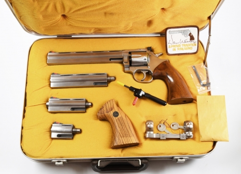 Dan-Wesson-gun-set-22-caliber-2.jpg