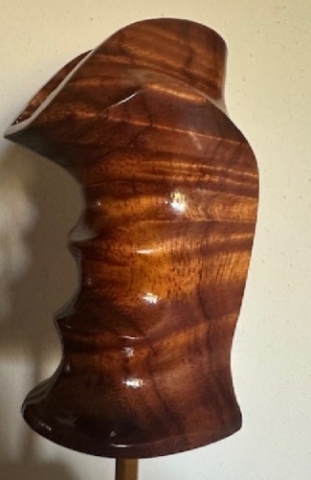 LB-KOA-THUMB-REST.JPG