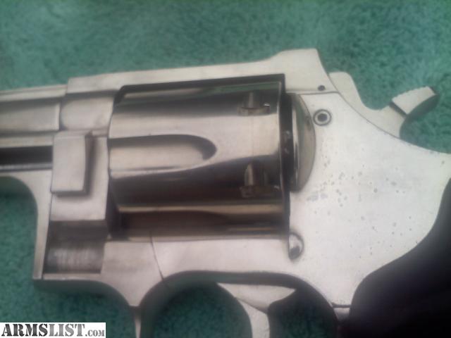 1958883_03_dan_wesson_357_ctg_stainless_640.jpg