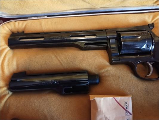 DW-Model-40-Super-Mag-Pac3.jpg