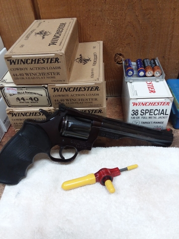 Dan-Wesson-15-2-Target.jpg