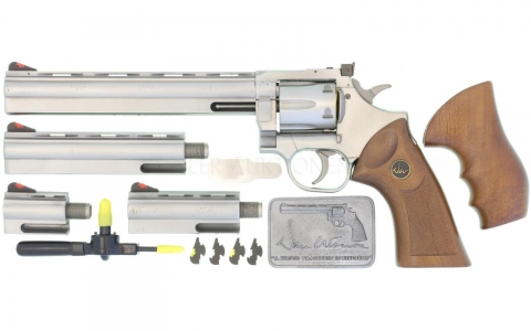 Los-48543_Dan_Wesson_Revolver.jpg